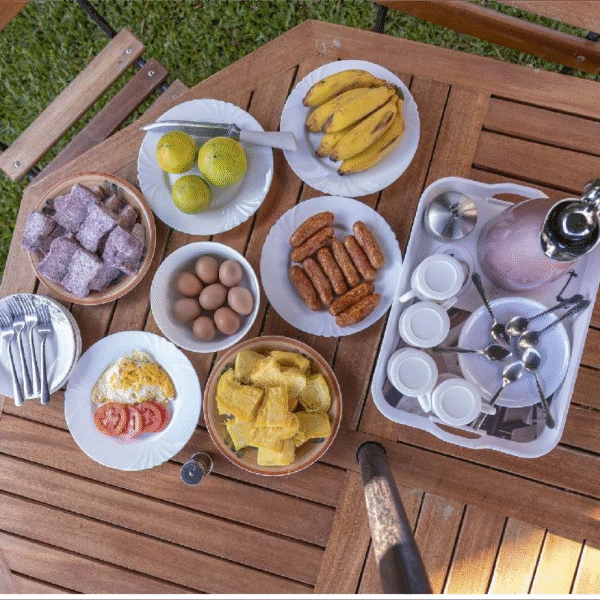 Tea Crest Farmstead - Farm-to-table meal